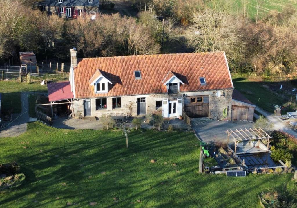 Ferme De Noyes Bed & Breakfast Sourdeval Ngoại thất bức ảnh
